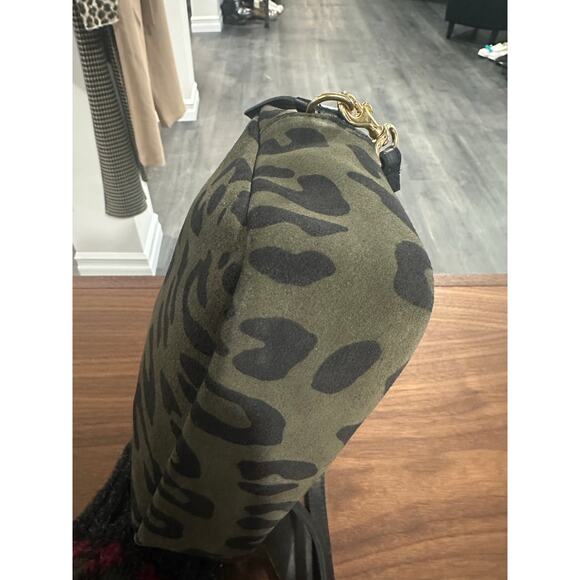 SOLD Clare V Midi Sac Army Pablo Cat Suede Purse Crossbody Bag - Picture 9 of 10